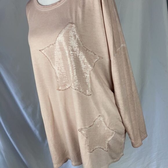 Pebble and Stone women's log sleeved sweatshirt Pink Star Sequin Top size M - Picture 7 of 13